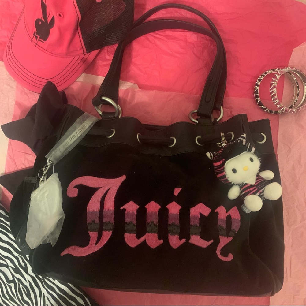 SOLD Brand New Black and Pink Juicy Couture Daydreamer Bag